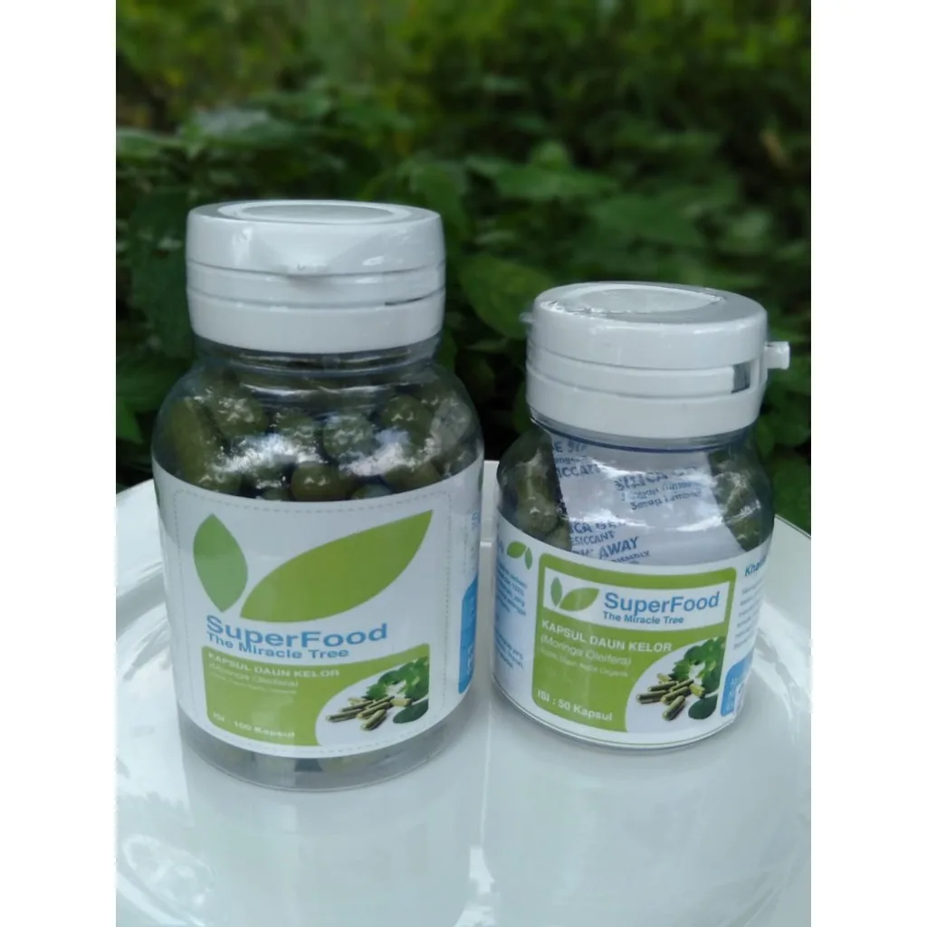 SuperFood Moringa Capsules at 100 capsules 1 of 1
