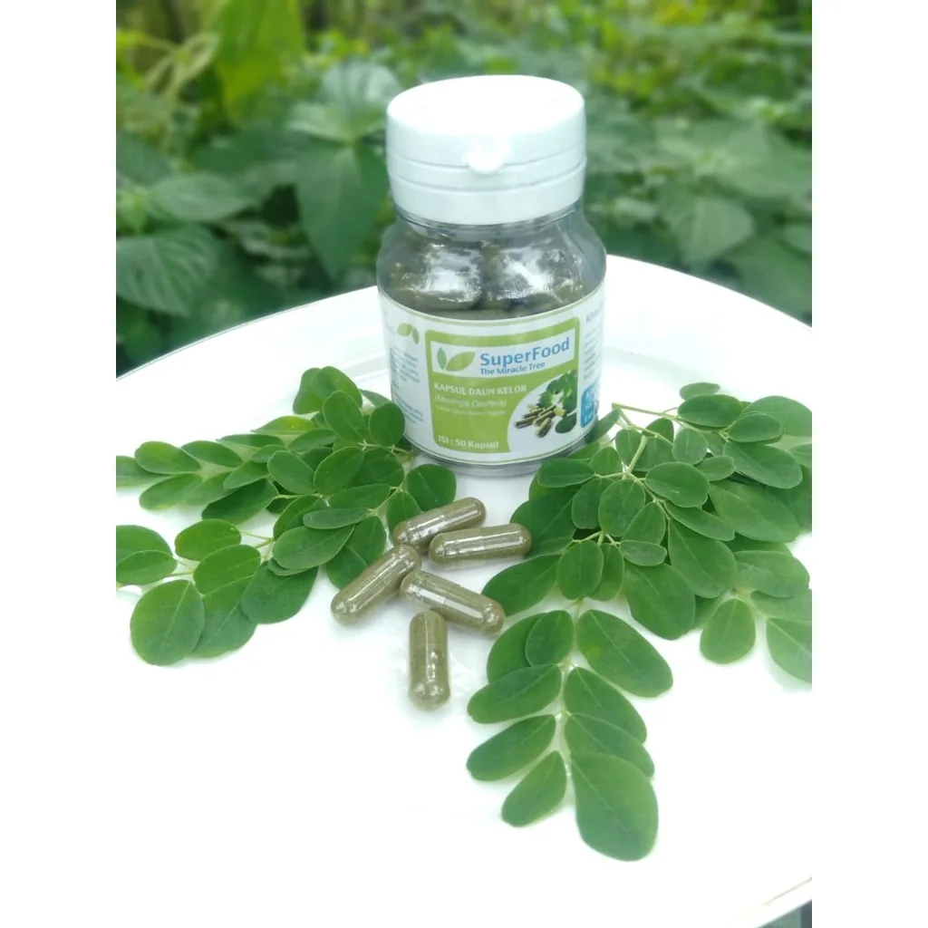 Superfood Moringa Capsules at 50 capsules 2 of 3